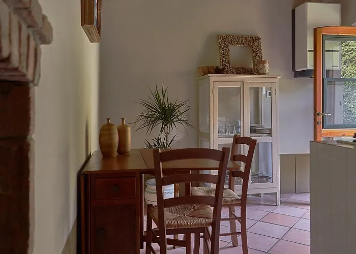 ファームステイ Agriturismo Alberelli ロジニャーノ・マリッティモ